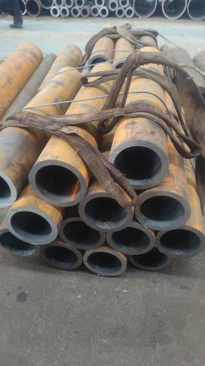 建宁建宁建宁15CrMoG无缝钢管切割